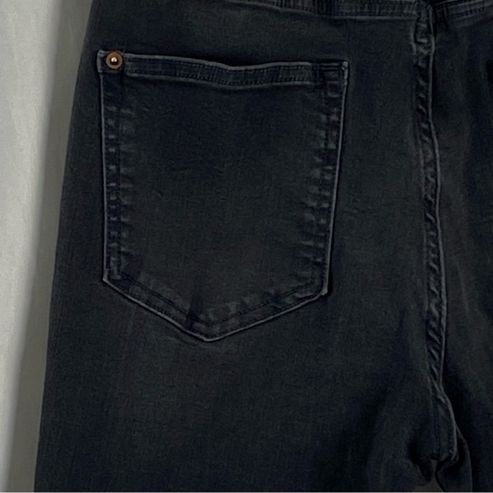 Pilcro Anthropologie The Icon Classic Black Flare Jeans Goth Boho Size 30 - Picture 11 of 16